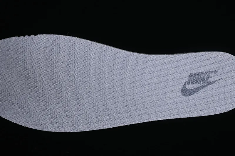 All Categories Nk SB Dunk Series Nk SB Dunk Low Low-top sneakers Nk Dunk Low "Light Carbon"​ Simple gray and white SB low-top casual sneakers FJ4188-100